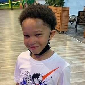 Meet your Posher, Jonathan